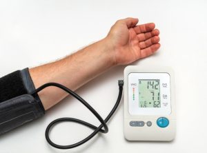 Cara Menjaga Tekanan Darah Tetap Normal Di Usia 60 Panduan Komprehensif Untuk Kesehatan Jantung Optimal